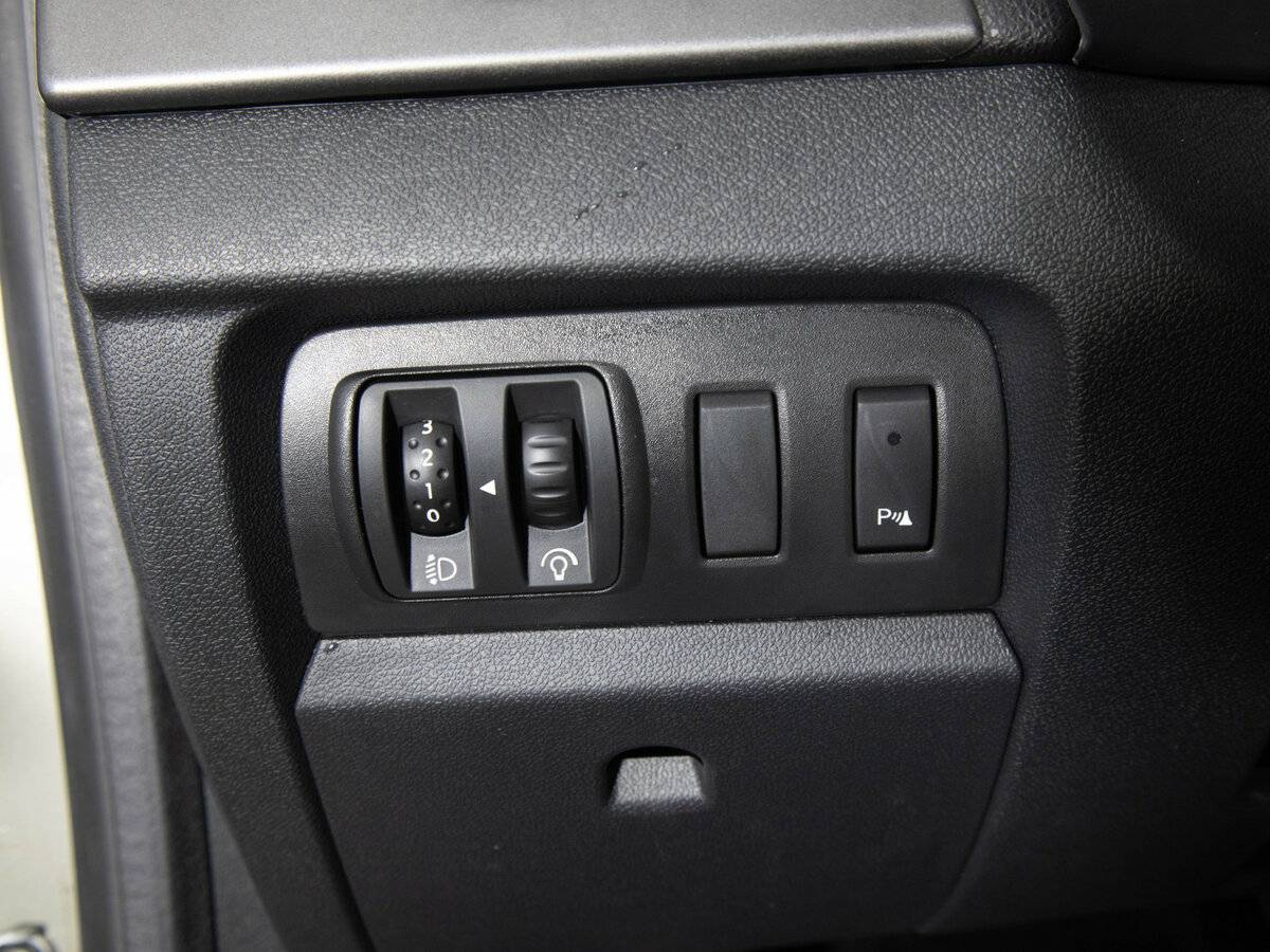 Renault Fluence I Рестайлинг, 2014 Фото №11