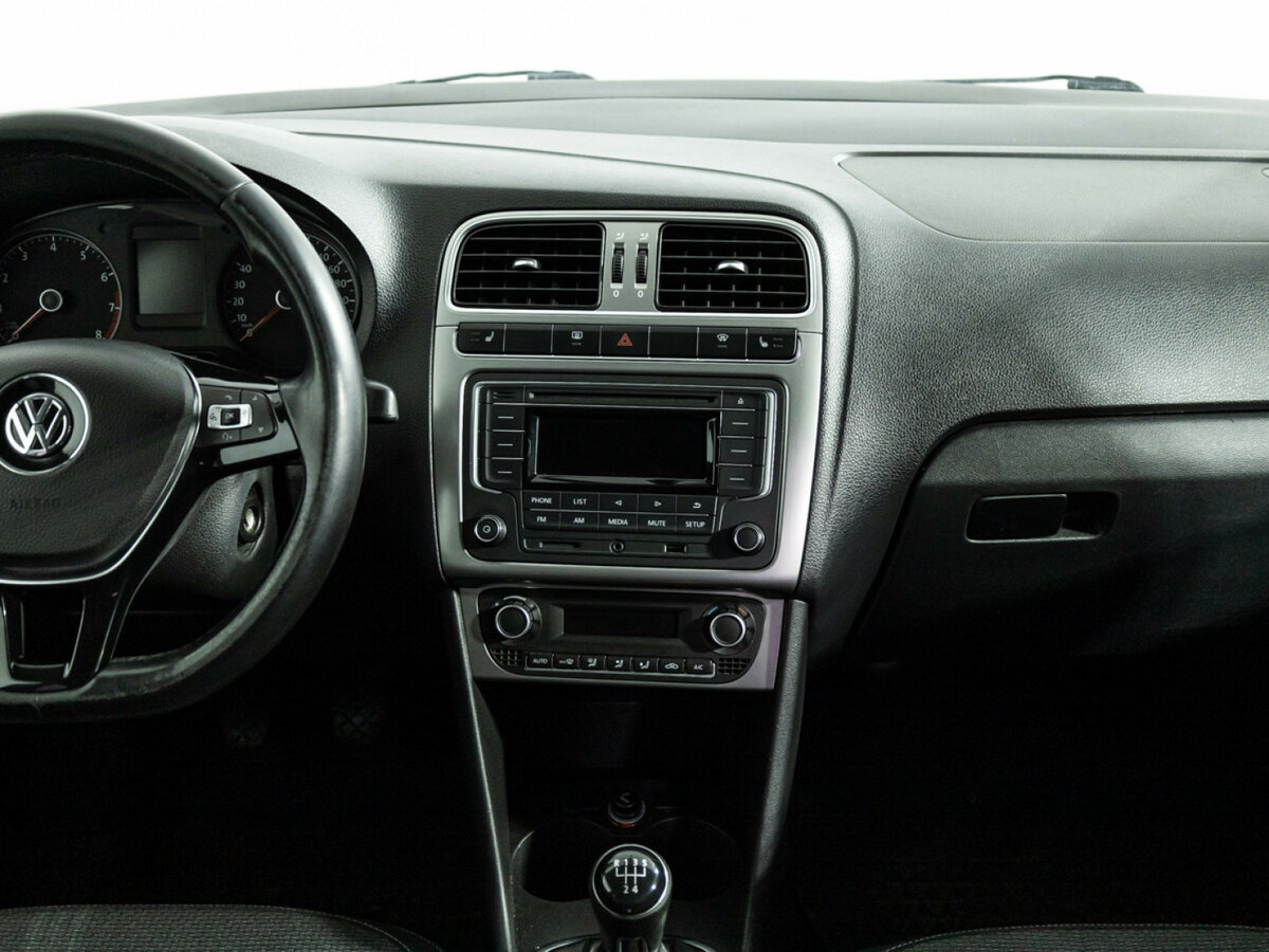 Volkswagen Polo V Рестайлинг, 2016 Фото №14