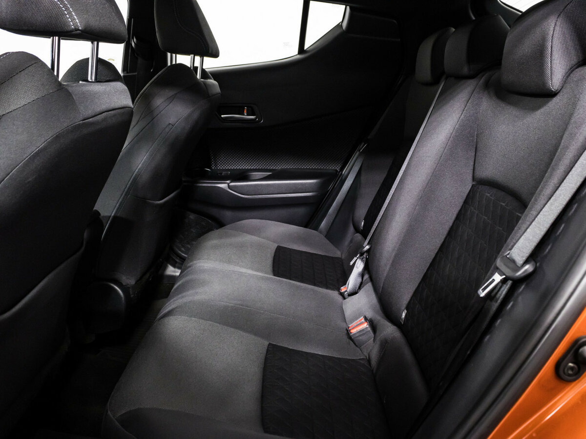 Toyota C-HR I Рестайлинг, 2019 Фото №11