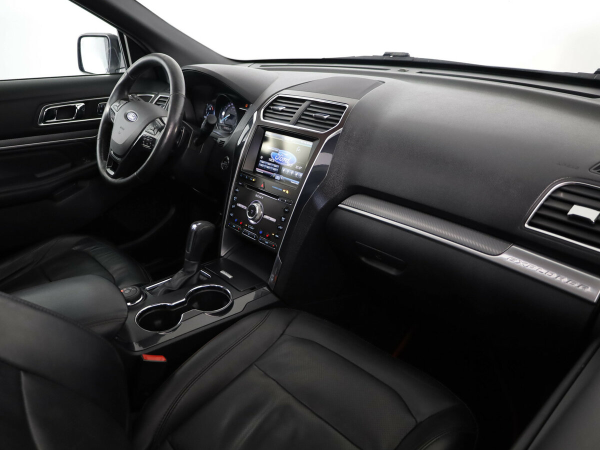 Ford Explorer V Рестайлинг, 2015 Фото №19